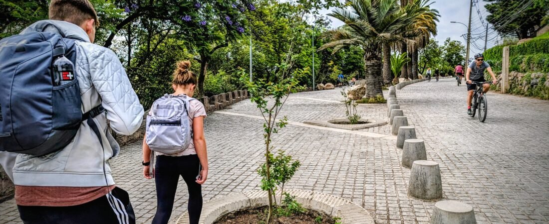 Active Sightseeing: Exploring While Moving