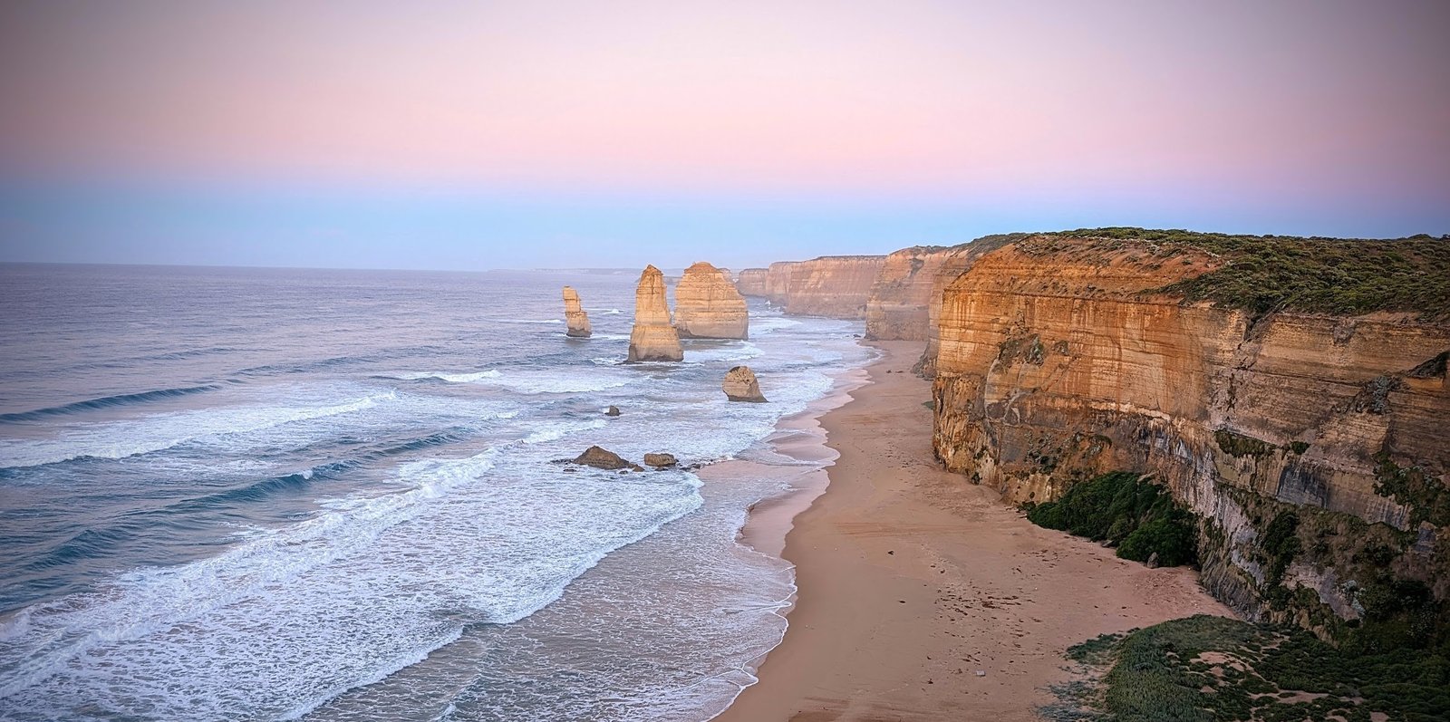 Mindful Eating on Vacation: How to Slow Down and Savor the Moment