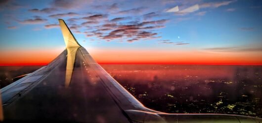 What to Eat Before an Early Morning Flight